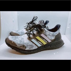 ADIDAS ULTRABOOST RUNNING